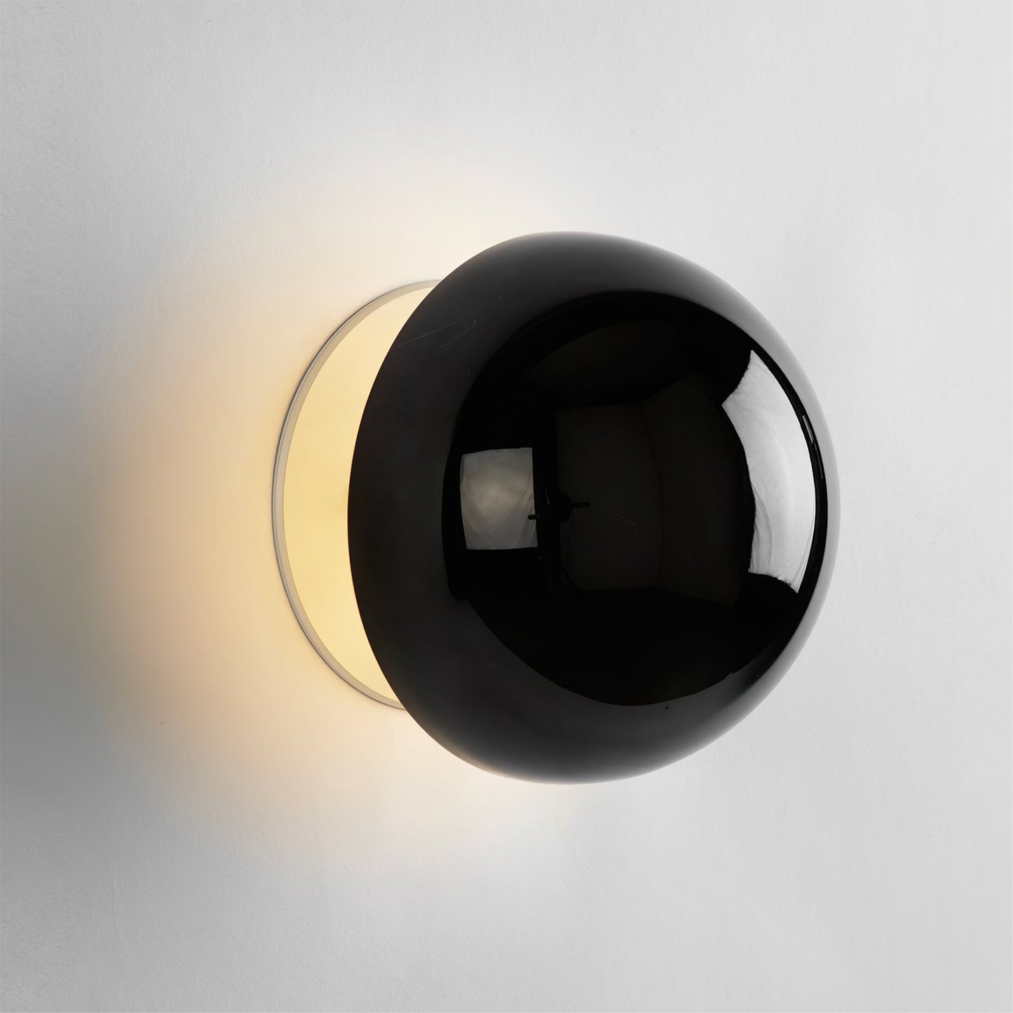 Marco Metal Wall Lamp