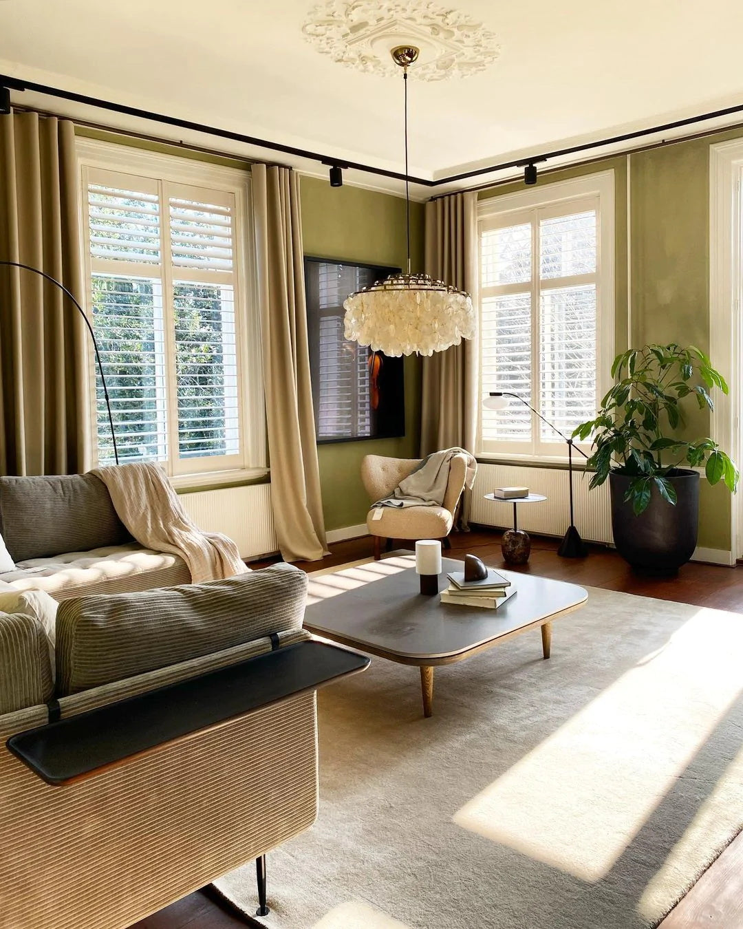 Essie Seashell Chandelier